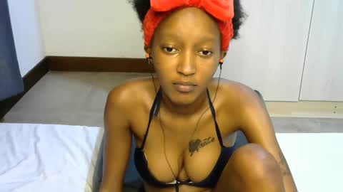 petitpearl online show from 6, 3, 2025