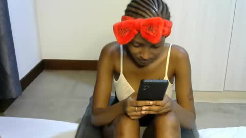 petitpearl online show from 10, 3, 2025