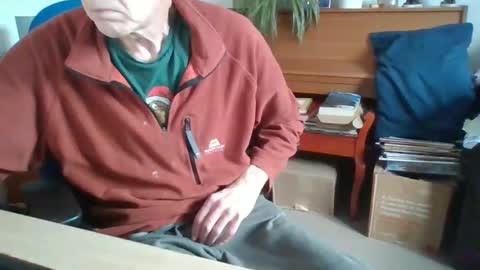 Snapshot of petitwilly chatting on 6, 1, 2025 petitwilly online show from 6, 1, 2025