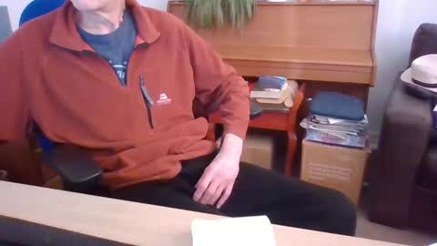 Snapshot of petitwilly chatting on 17, 2, 2025 petitwilly online show from 17, 2, 2025