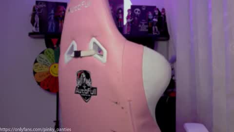 Snapshot of petra_butterfly chatting on 16, 9, 2025 i.. .U can call me Nick .... Help me to reach 200 thumbs up online show from 16, 9, 2025