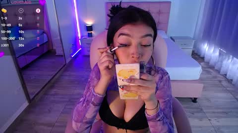 Snapshot of pettit_courtny chatting on 19, 12, 2024 Pettit Courtny online show from 19, 12, 2024