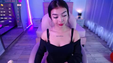 Snapshot of pettit_courtny chatting on 27, 12, 2024 Pettit Courtny online show from 27, 12, 2024