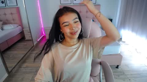 Snapshot of pettit_courtny chatting on 31, 12, 2024 Pettit Courtny online show from 31, 12, 2024