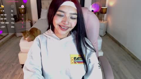Snapshot of pettit_courtny chatting on 8, 1, 2025 Pettit Courtny online show from 8, 1, 2025