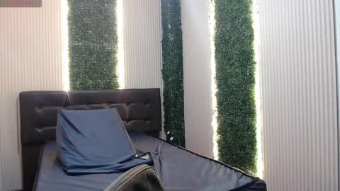 Moon  online show from 25, 11, 2025