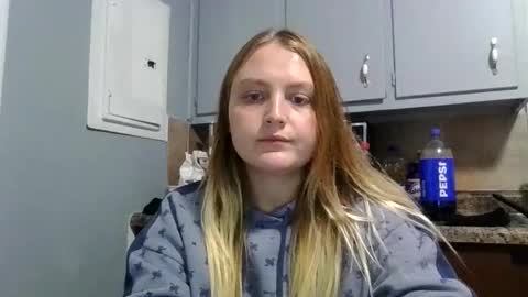 Snapshot of phatassblond chatting on 2, 12, 2024 PhatAssBlond online show from 2, 12, 2024