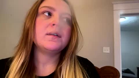 Snapshot of phatassblond chatting on 13, 1, 2025 PhatAssBlond online show from 13, 1, 2025