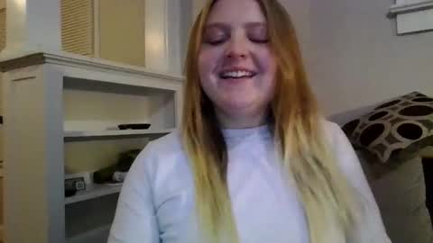 Snapshot of phatassblond chatting on 14, 2, 2025 PhatAssBlond online show from 14, 2, 2025