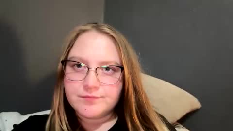 Snapshot of phatassblond chatting on 21, 2, 2025 PhatAssBlond online show from 21, 2, 2025