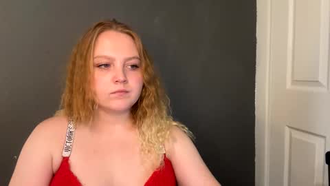 Snapshot of phatassblond chatting on 26, 2, 2025 PhatAssBlond online show from 26, 2, 2025