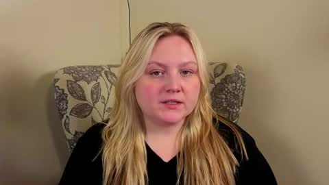 Snapshot of phatassblond chatting on 22, 6, 2026 PhatAssBlond online show from 22, 6, 2026