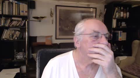 Snapshot of philoumis2 chatting on 24, 1, 2025 Philippe online show from 24, 1, 2025