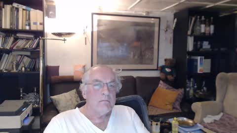 Snapshot of philoumis2 chatting on 29, 1, 2025 Philippe online show from 29, 1, 2025