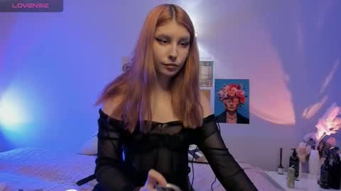 Snapshot of phoenixvale chatting on 29, 9, 2025 Phoenixvale Pls follow me online show from 29, 9, 2025