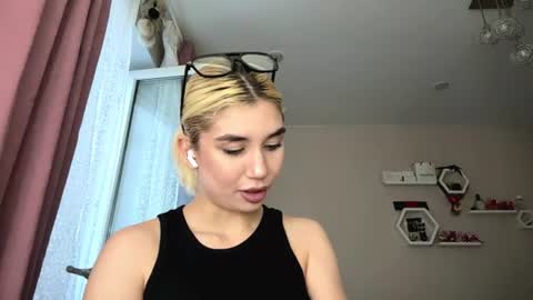 Laura online show from 12, 7, 2026