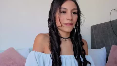 Snapshot of pia_stone1 chatting on 17, 7, 2026 Liz online show from 17, 7, 2026