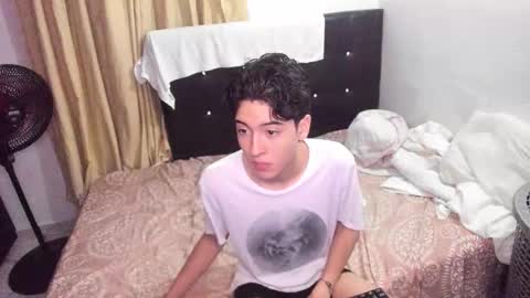 picaszomilos350 online show from 13, 2, 2026