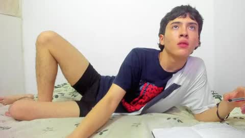 picaszomilos350 online show from 4, 4, 2026