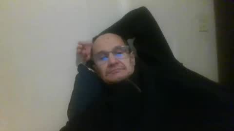 Snapshot of pichoun71 chatting on 1, 1, 2025 pichoun71 online show from 1, 1, 2025