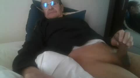 Snapshot of pichoun71 chatting on 17, 1, 2025 pichoun71 online show from 17, 1, 2025