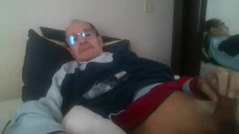 Snapshot of pichoun71 chatting on 31, 1, 2025 pichoun71 online show from 31, 1, 2025