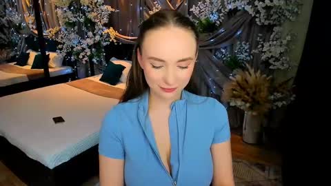 Emelie online show from 9, 3, 2025