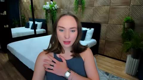 Emelie online show from 15, 9, 2025