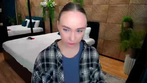 Emelie online show from 3, 10, 2025