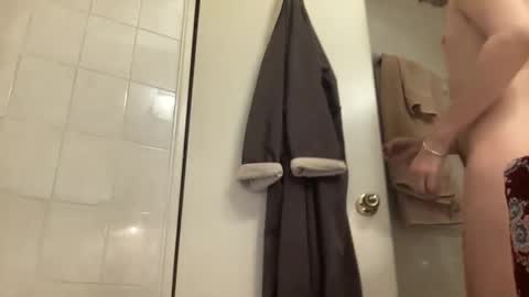 Snapshot of pierced2prince chatting on 1, 1, 2025 kink smoke bdsm online show from 1, 1, 2025