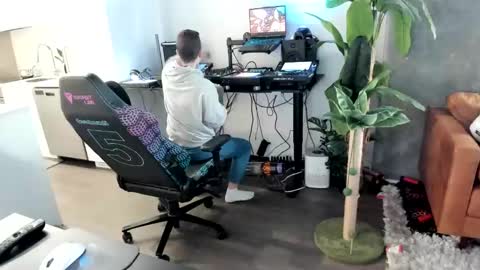 Snapshot of pierrefitch chatting on 16, 2, 2025 Pierre Fitch online show from 16, 2, 2025