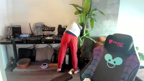 Snapshot of pierrefitch chatting on 26, 2, 2025 Pierre Fitch online show from 26, 2, 2025