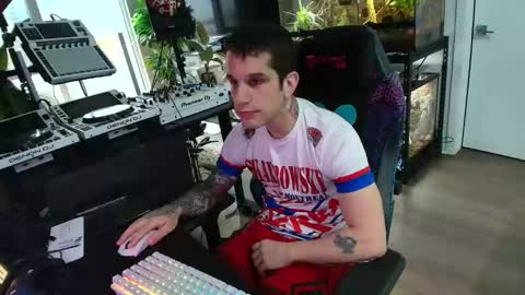 Snapshot of pierrefitch chatting on 3, 11, 2025 Pierre Fitch online show from 3, 11, 2025
