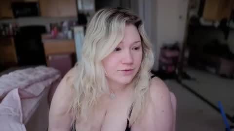 Piggy Rose online show from 8, 3, 2026