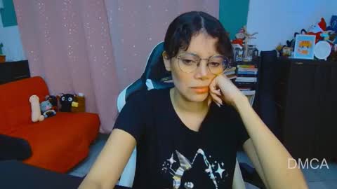 Andrea G online show from 9, 1, 2026