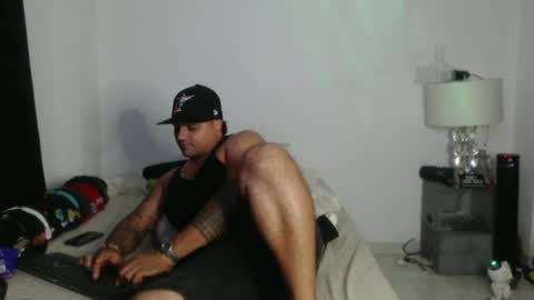 pikoro_gomez online show from 2, 12, 2024