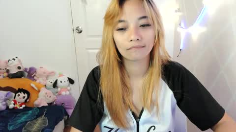 Snapshot of pinay_beauty14 chatting on 11, 1, 2025 pinay beauty14 online show from 11, 1, 2025