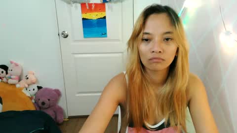 Snapshot of pinay_beauty14 chatting on 1, 2, 2025 pinay beauty14 online show from 1, 2, 2025