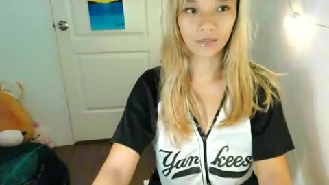 Snapshot of pinay_beauty14 chatting on 24, 2, 2025 pinay beauty14 online show from 24, 2, 2025