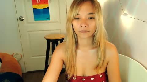 Snapshot of pinay_beauty14 chatting on 6, 3, 2025 pinay beauty14 online show from 6, 3, 2025