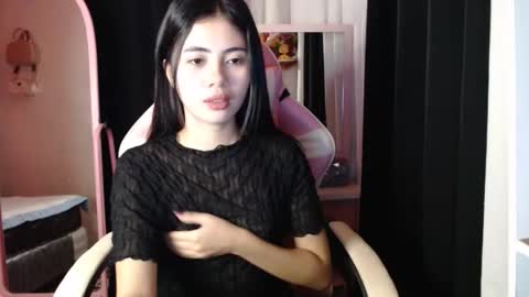 Snapshot of pinay_sharmelyn chatting on 16, 5, 2026 sharmelynbebe online show from 16, 5, 2026