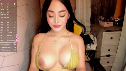 Snapshot of pinaycandice chatting on 10, 9, 2025 pinaycandice online show from 10, 9, 2025