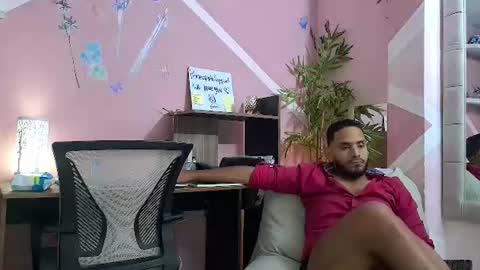 pineappleflipped online show from 5, 8, 2026