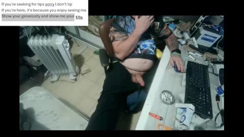 pini_z online show from 5, 1, 2025