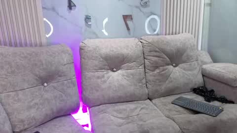 Snapshot of pink_as chatting on 28, 4, 2026 pink_as online show from 28, 4, 2026