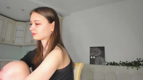 Snapshot of pink_banny chatting on 17, 4, 2026 Alex online show from 17, 4, 2026