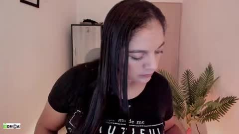 Snapshot of pink_kitten_ chatting on 28, 6, 2026 Eli online show from 28, 6, 2026