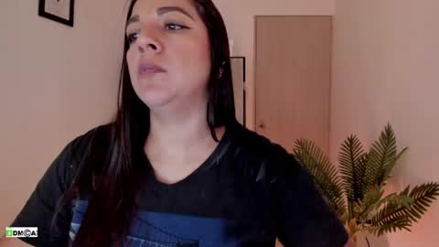 Snapshot of pink_kitten_ chatting on 6, 7, 2026 Eli online show from 6, 7, 2026