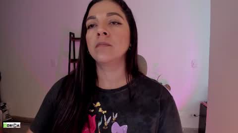 Snapshot of pink_kitten_ chatting on 25, 7, 2026 Eli online show from 25, 7, 2026