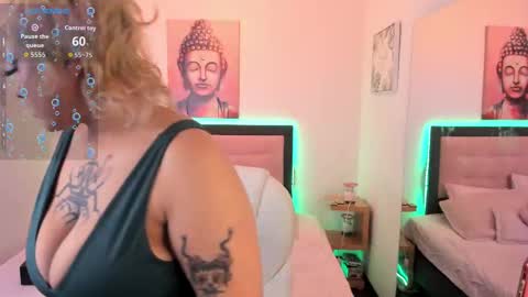 Snapshot of pink_maddy chatting on 20, 9, 2025 pink_maddy online show from 20, 9, 2025